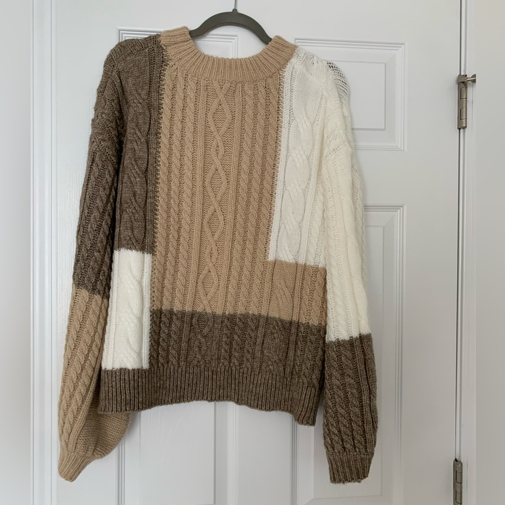 En Saison Harper Sweater - Picture 3 of 9